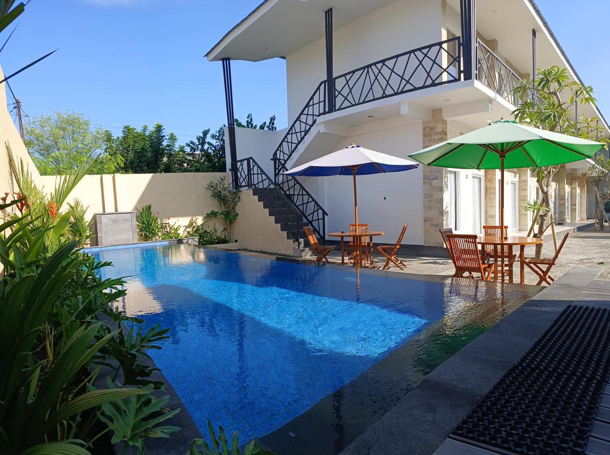 Tanjungkarang Zavana Rooms & Restaurant מראה חיצוני תמונה