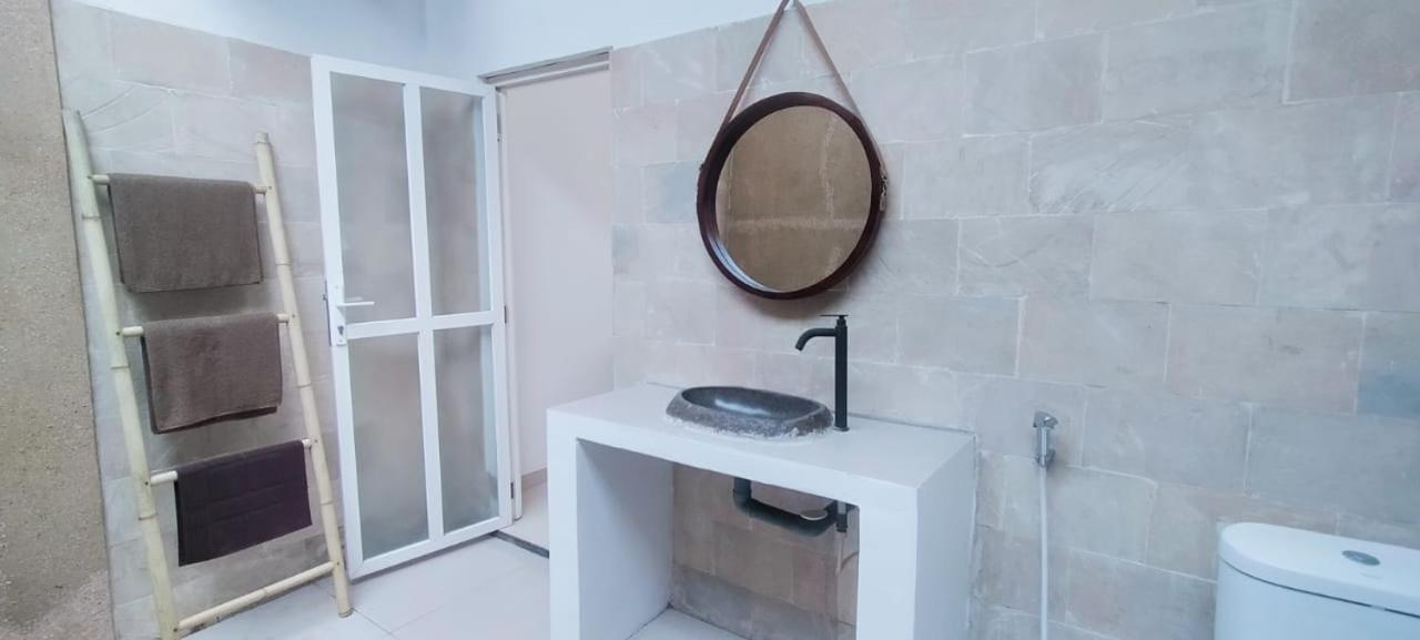 Tanjungkarang Zavana Rooms & Restaurant מראה חיצוני תמונה