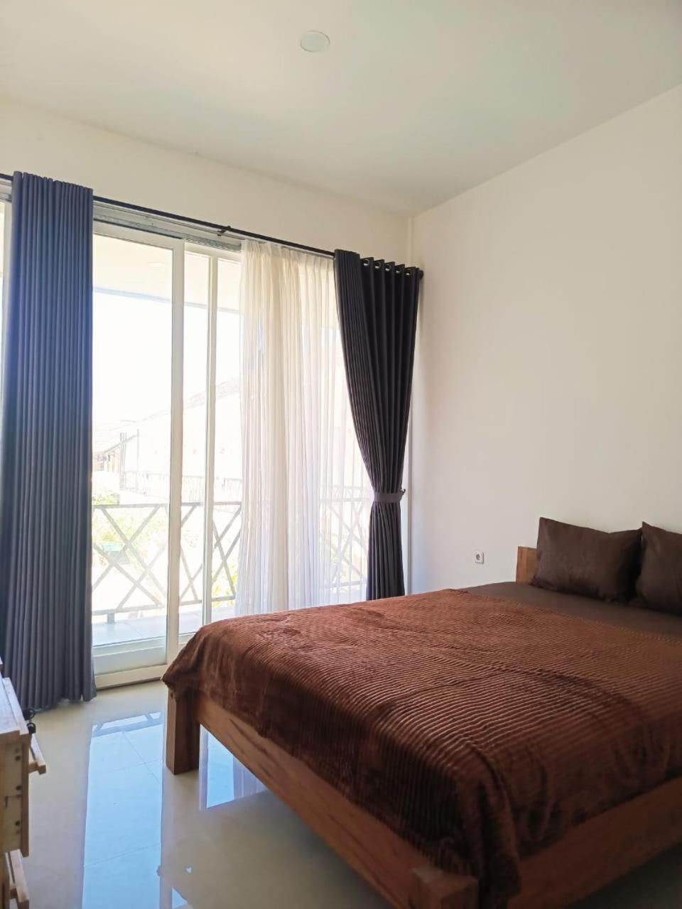 Tanjungkarang Zavana Rooms & Restaurant מראה חיצוני תמונה