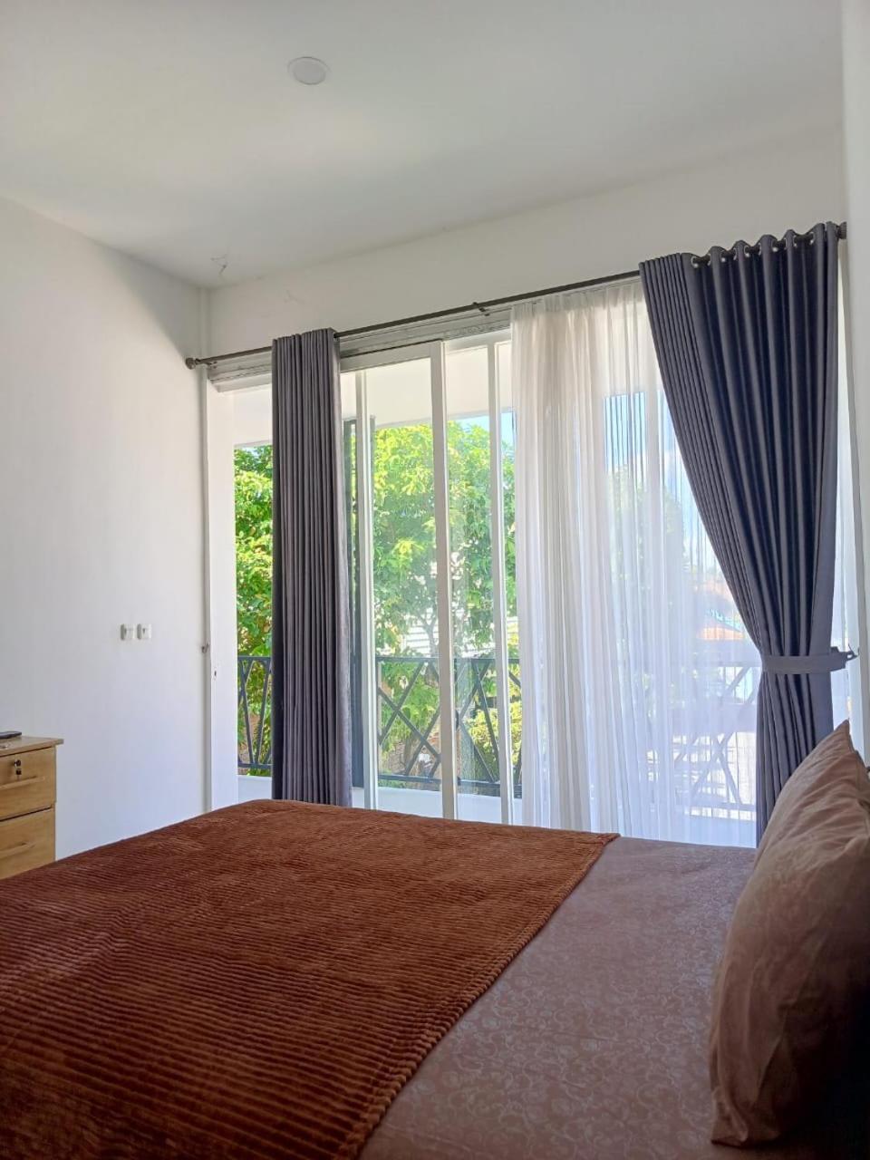 Tanjungkarang Zavana Rooms & Restaurant מראה חיצוני תמונה