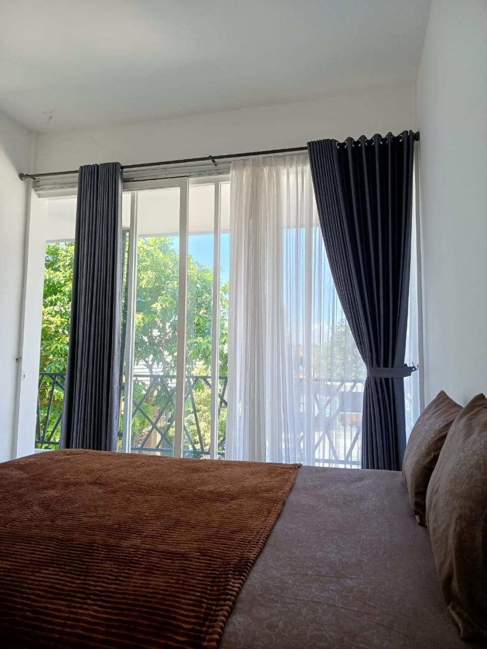 Tanjungkarang Zavana Rooms & Restaurant מראה חיצוני תמונה