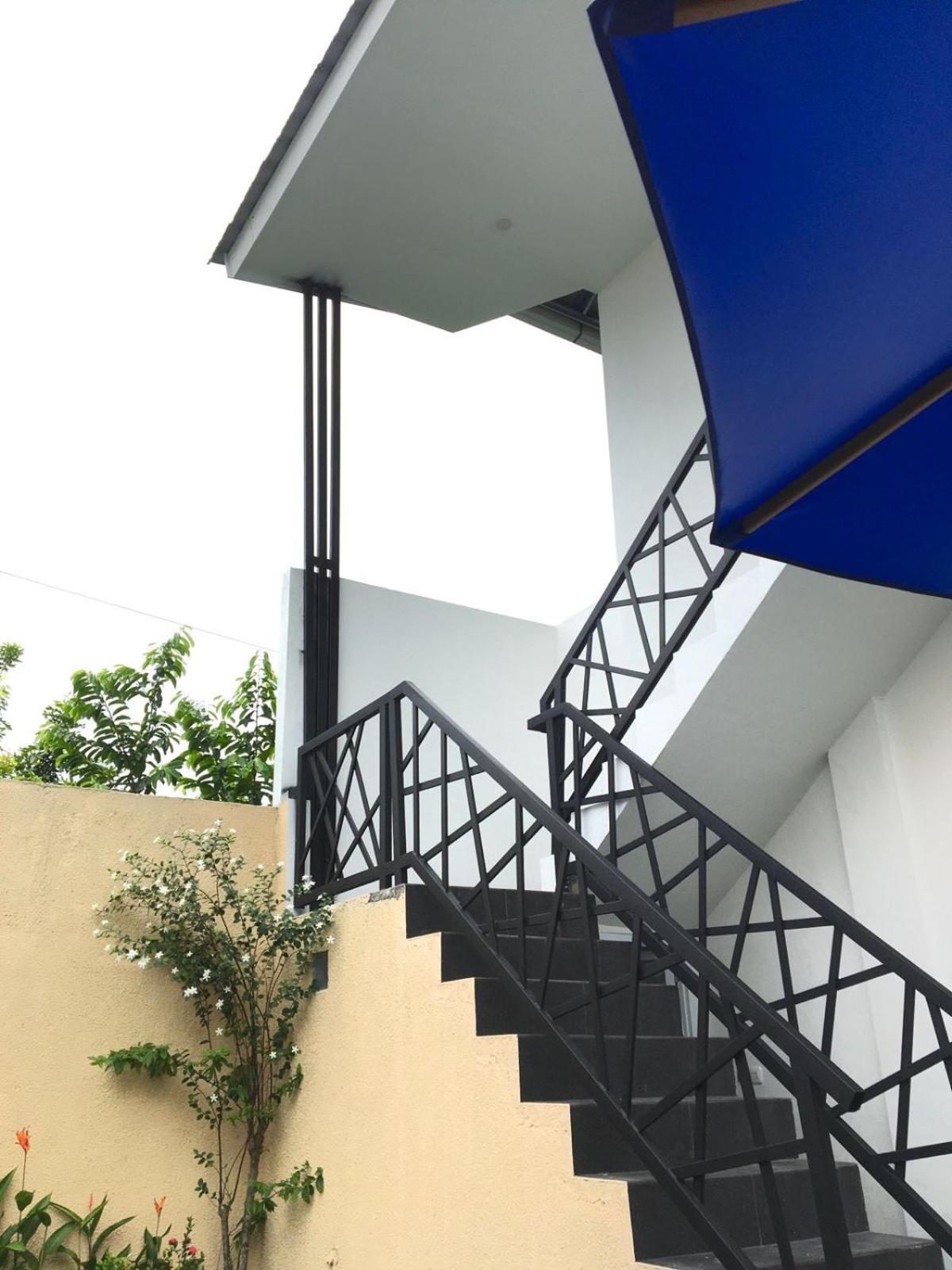 Tanjungkarang Zavana Rooms & Restaurant מראה חיצוני תמונה
