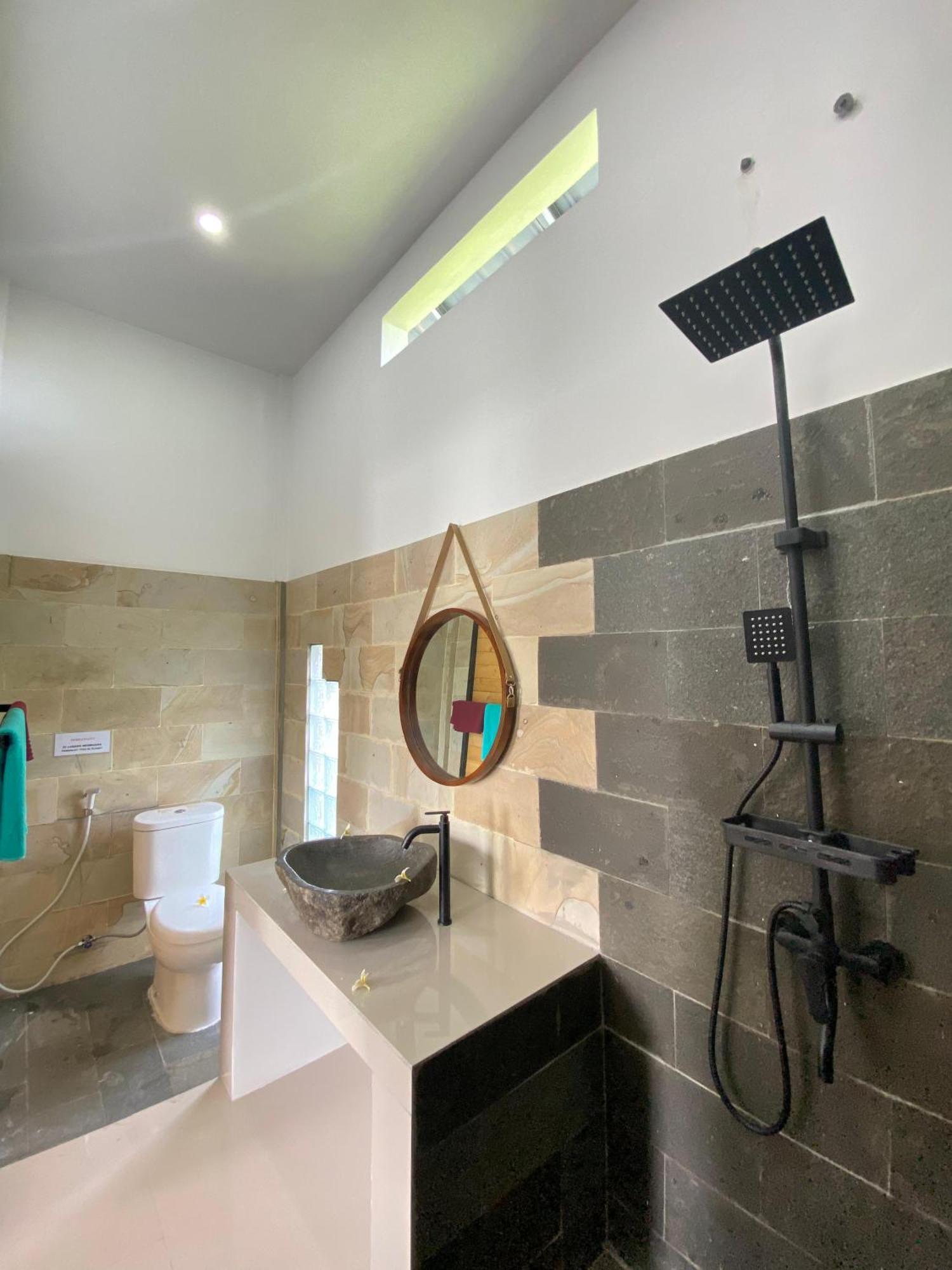 Tanjungkarang Zavana Rooms & Restaurant מראה חיצוני תמונה